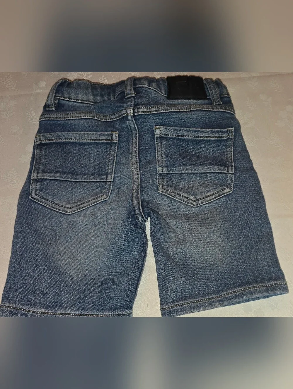 Silver Jeans Co. Derek Denim Pull-On Shorts - Excellent Condition